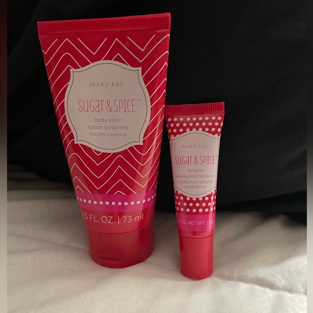Mary Kay Sugar & Spice Body Lotion & Lip Balm Gift Set. New in Box